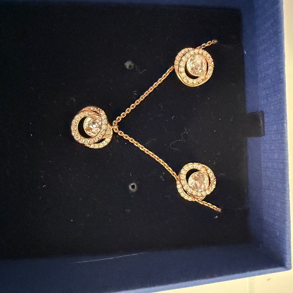 Swarovski Elegant Gold Necklace with Crystal Circles